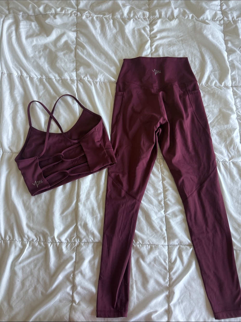 High-Waist Leggings in Wine